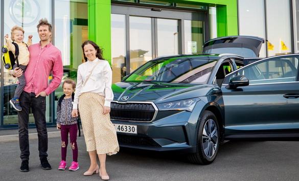 Škoda isporučila prvi Enyaq iV Škoda isporučila prvi Enyaq iV