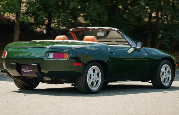 Straman Porsche 928 Cabrio