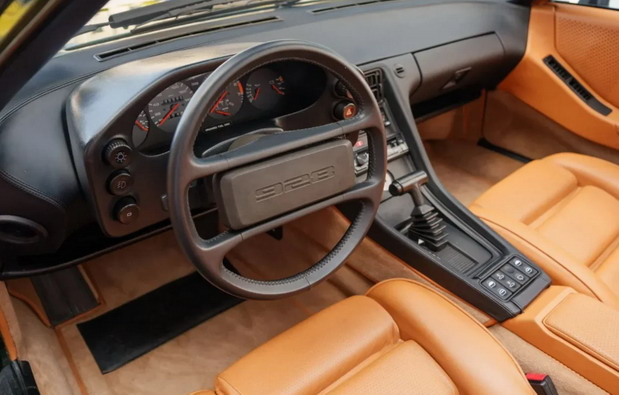 Straman Porsche 928 Cabrio