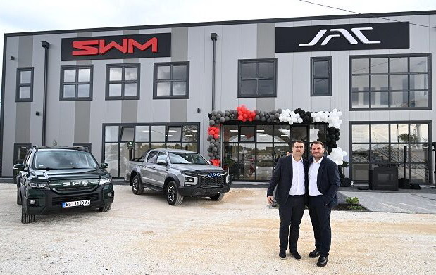 Otvoren novi salon automobila JAC i SWM