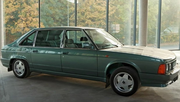 Tatra 613