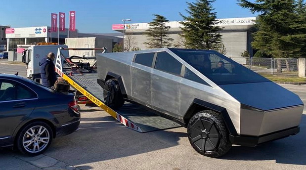 Bosanska replika Cybertrucka