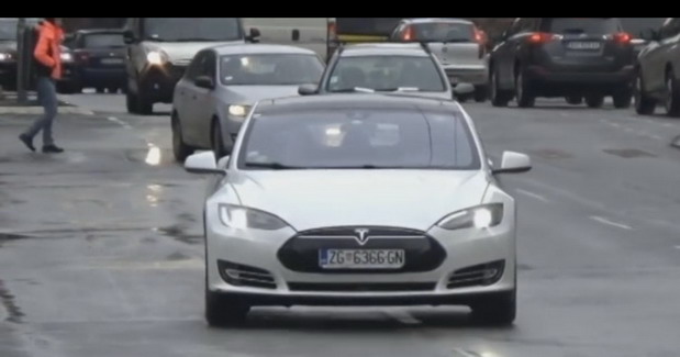 tesla bg