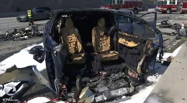 Tesla crash Tesla crash