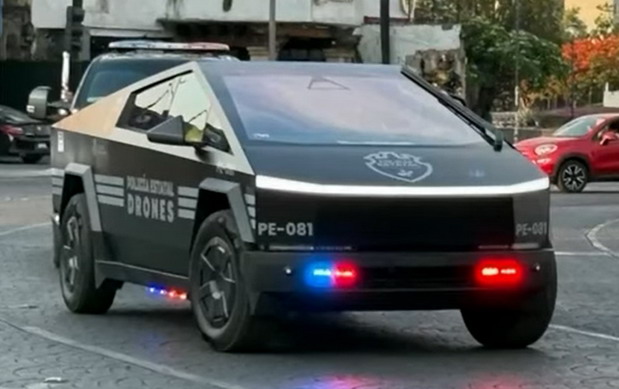 Tesla Cybertruck 