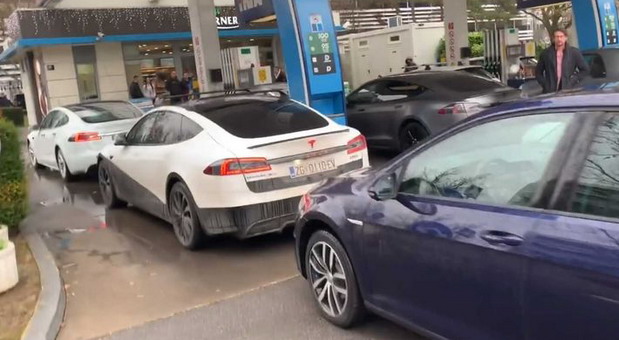 Tesla blokada Tesla blokada