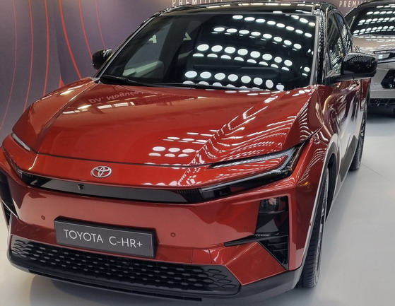 Toyota C-HR+