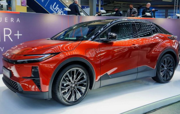 Toyota C-HR+