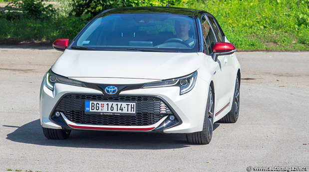 Toyota Corolla 1.8 Hybrid 