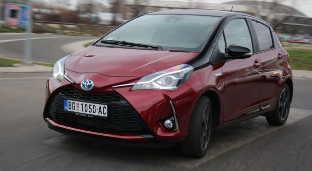Toyota Yaris Hybrid Bi-Tone Toyota Yaris Hybrid Bi-Tone