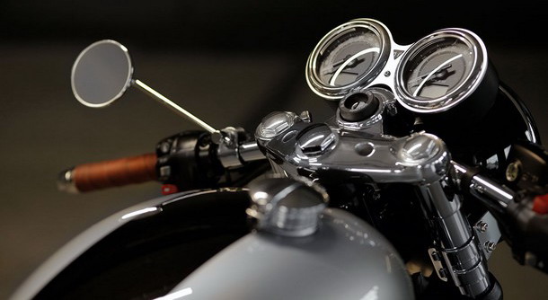 Triumph T100 