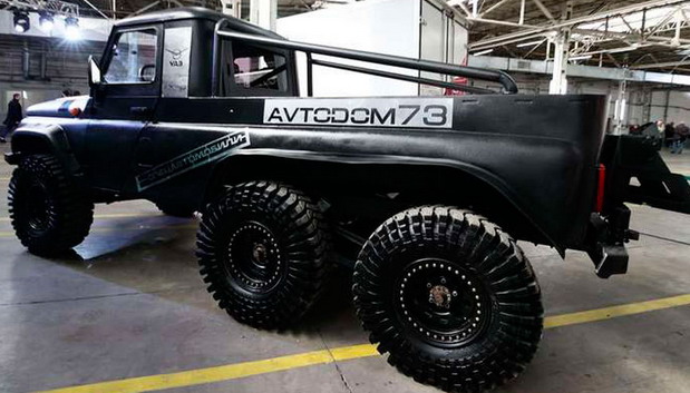 UAZ Hunter 6x6 UAZ Hunter 6x6