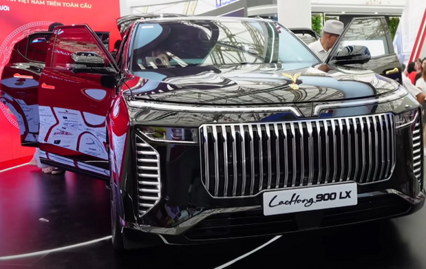 VinFast Lạc Hồng 900 LX