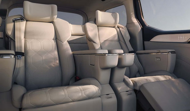 Volvo EM90 Volvo EM90