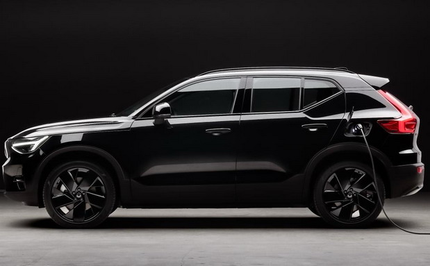 Volvo EX40 Black Edition