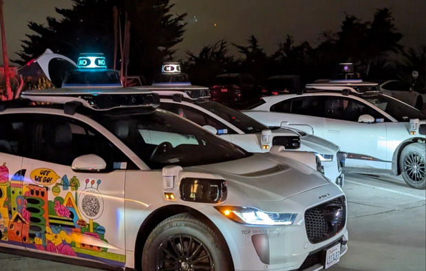 Waymo robotaxi Waymo robotaxi